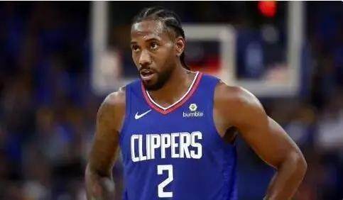 虎扑NBA-久违的无双模式！小卡赛季最佳一战令077噩梦重现